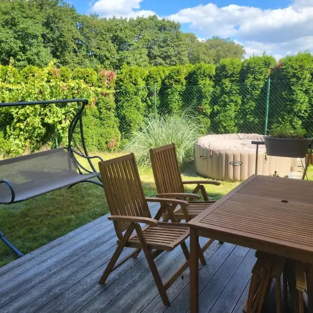 V Praze 6, Sedlec Apartment